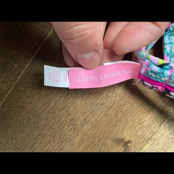 Victoria Secret Bikini - Picture 4 of 4